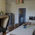Avec Piscine La Petite Gironde 度假居