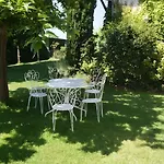 Avec Piscine La Petite Gironde 度假居 *
