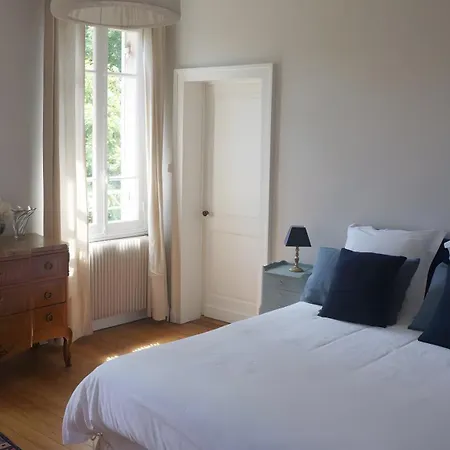 Avec Piscine La Petite Gironde بيت للعطل *